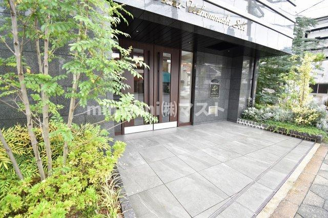 ファステート大阪上本町ソーレのエントランス