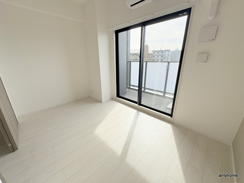 ワールドアイ大阪West Gate　仲介手数料無料の寝室