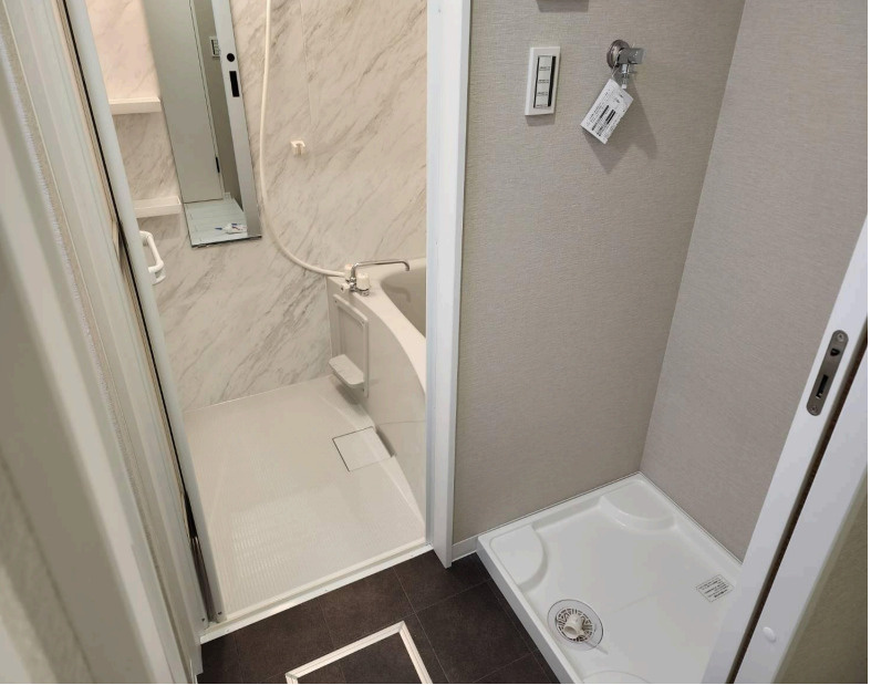 大阪府大東市南津野辺町　新築1棟売マンションの浴室