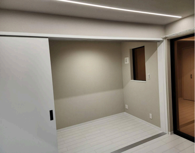 大阪府大東市南津野辺町　新築1棟売マンションの洋室