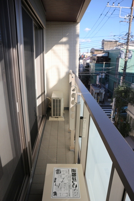 Ｐｒｅｃｉａ自由が丘のバルコニー