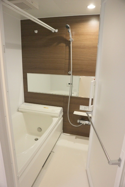 Ｐｒｅｃｉａ自由が丘の浴室