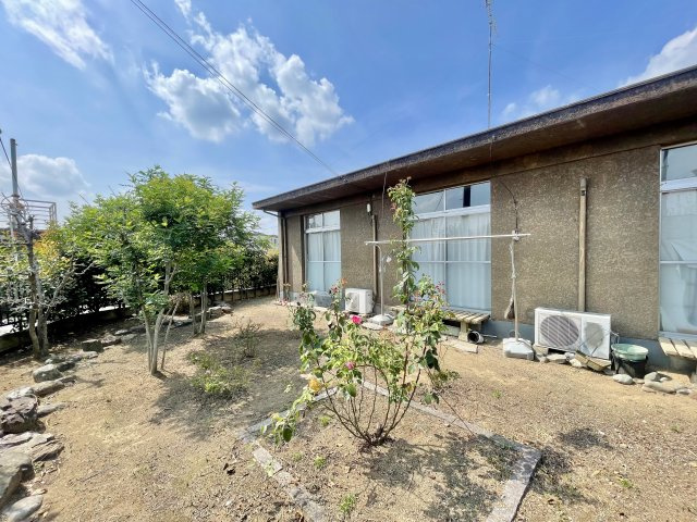 【中古戸建】伊勢崎市新栄町の庭|■現地写真
気になることがありましたらご気軽にお問い合わせください♪