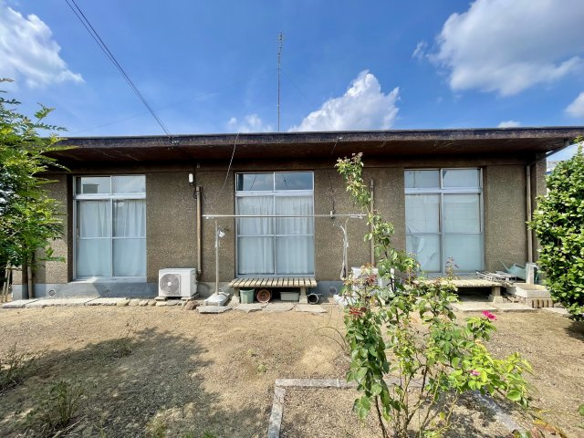 【中古戸建】伊勢崎市新栄町の外観|■現地写真
現地を見学する際はご気軽にお問い合わせください♪
「027-386-8693」