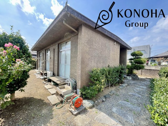 【中古戸建】伊勢崎市新栄町の外観|内覧の際は「027-386-8693」もしくはスーモからご気軽にお問い合わせください♪