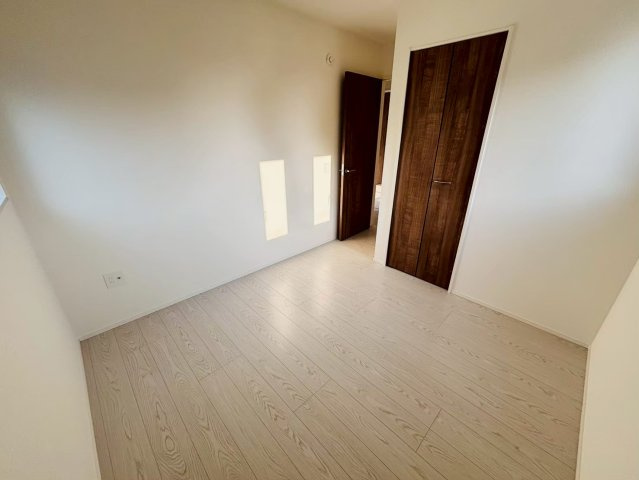 よかタウン／中央区出水８丁目２期／２号棟の洋室