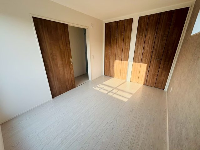 よかタウン／中央区出水８丁目２期／２号棟の洋室