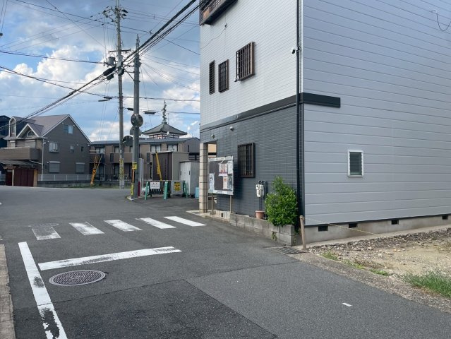 桂池尻町　建築条件無土地の前面道路含む現地写真