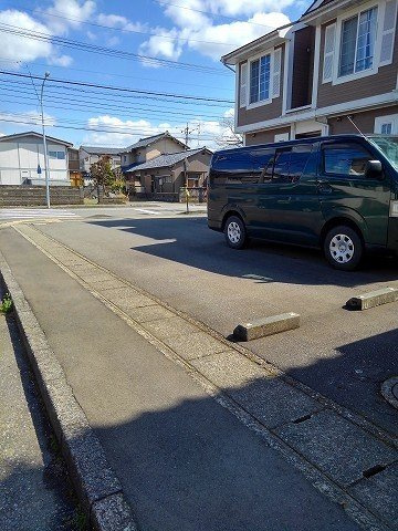 ファミールの駐車場