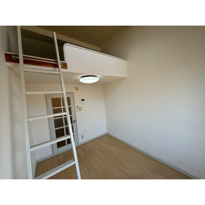 【居間・リビング】 | プラザ・ドゥ・シュバリエ