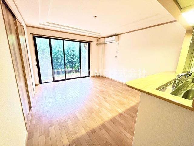 ガーディングヒルのその他|大きな窓で日当たり良好(^^♪