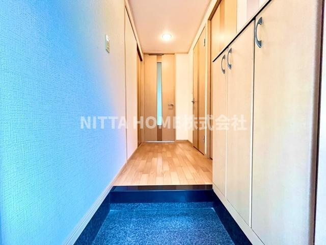 ガーディングヒルの玄関|広いスペースの玄関です◎