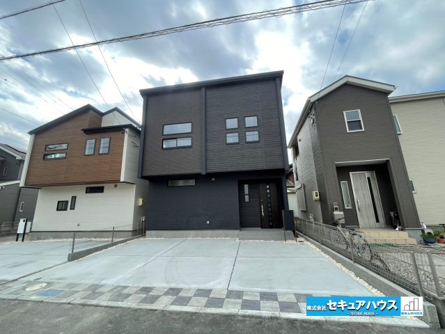 【今からご案内可能】知多市八幡字荒井 全2棟 の外観|【1号棟外観】
◆完成済みです♪いつでもご案内可能です。