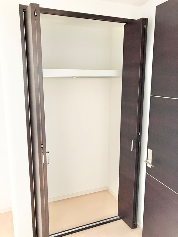 代々木戸建の収納