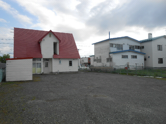芦野５－１－６店付住宅の駐車場