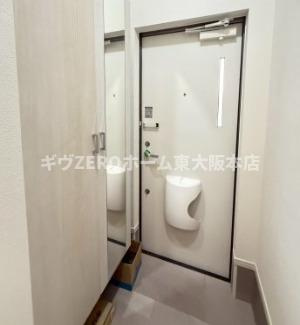 コート・ド・ボーヌ深江南北棟の玄関