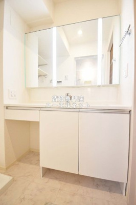 【独立洗面台】 | シリウス千里中央 | 清潔感ある独立洗面台で毎日気持ちよく♪