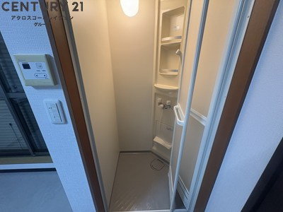 海外のようなおしゃれなシャワールーム☆
