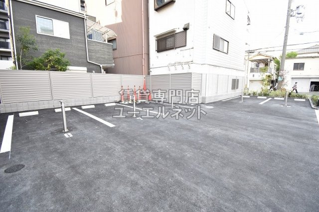 【駐車場】 | アドバンス大阪フルーヴ | 敷地内駐車場