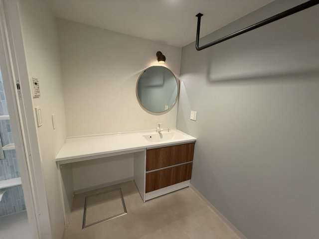 ジオ緑地公園６番館の独立洗面台