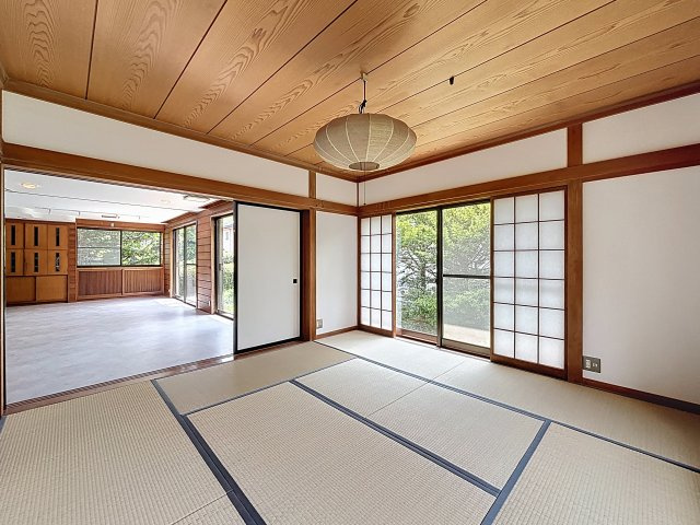 【和室】 | 個室としてつかっても広々リビングとして使っても◎
