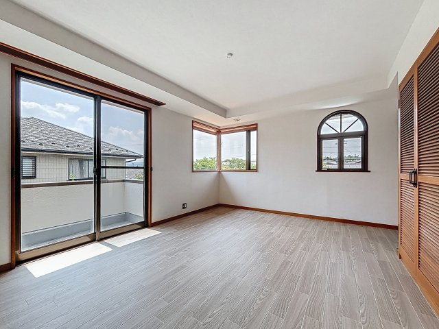 【洋室】 | 2階のお部屋も綺麗！