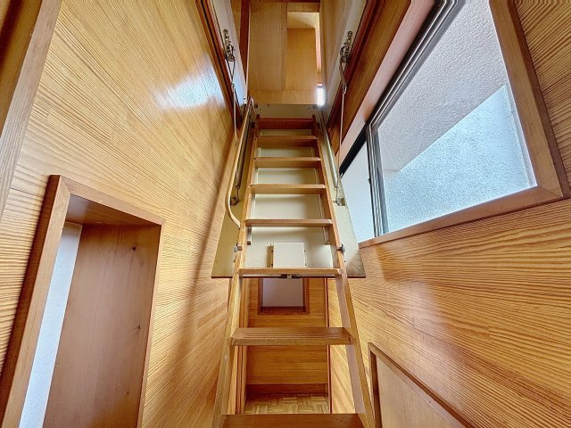 【設備】 | え！？隠し階段！？！？！