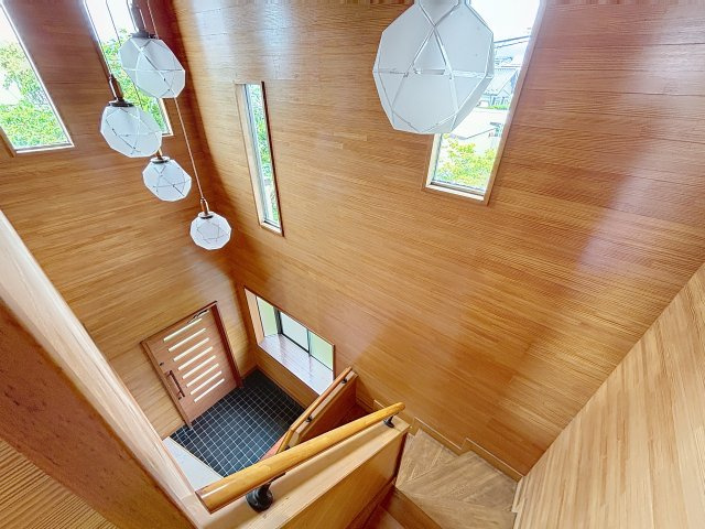 【その他】 | なんだかお洒落な照明♪玄関に入った瞬間の開放感がいいですね～～♪