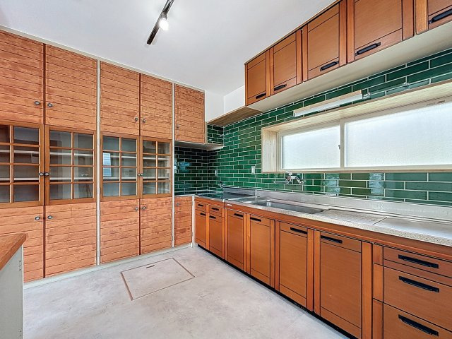 【キッチン】 | 広いキッチンは家族みんなで料理を楽しめそう！