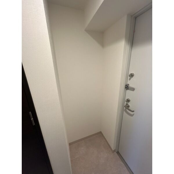 エステムコート名古屋新栄Ⅴラポール 名古屋市賃貸　仲介手数料無料の玄関