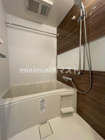 スプランディッド本町東DUEの浴室