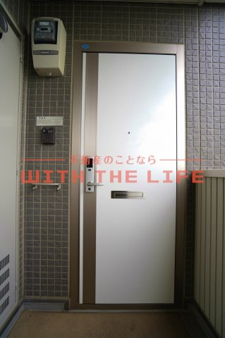 フロレゾン【10，000円キャッシュバック対象物件】の玄関|毎日通る玄関はこちらです