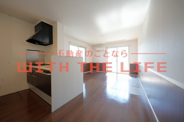 フロレゾン【10，000円キャッシュバック対象物件】の居間・リビング|使いやすいリビングです