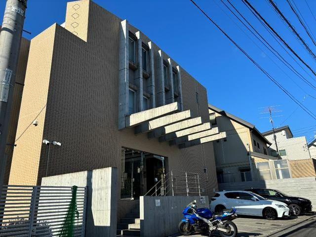 エルスタンザ下北沢の外観|鉄筋コンクリート造・総戸数は38戸です。