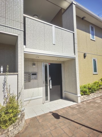 レジェンド青山　東棟のエントランス|落ち着いたエントランスです