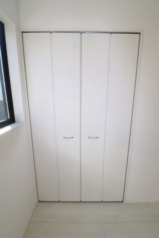 郡山市菜根３丁目　　　１号棟　　　桜小学校、郡山第３中学区の収納