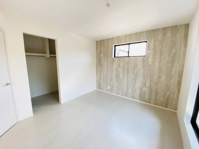 よかタウン／菊陽町久保田５期／１１号棟の洋室