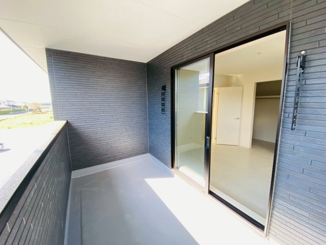 よかタウン／菊陽町久保田５期／１１号棟のバルコニー