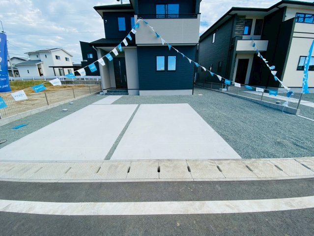 よかタウン／菊陽町久保田５期／１１号棟の駐車場