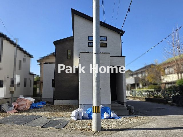 南国市緑ヶ丘1丁目-2棟1-新築戸建ての前面道路含む現地写真