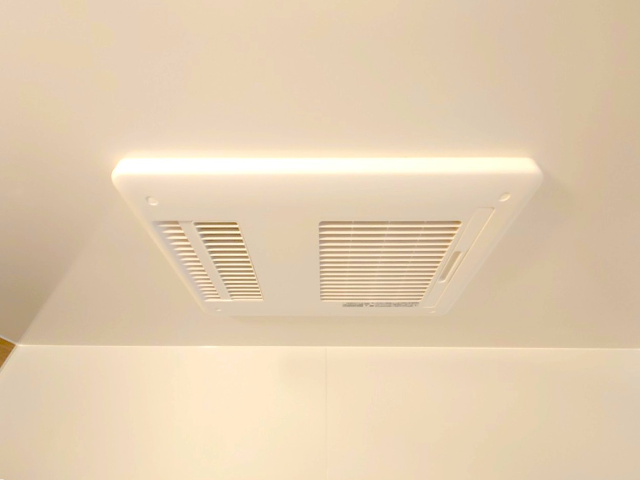 地下鉄東西線「小野」駅徒歩１４分の閑静な住宅街に立つ４ＬＤＫ◆駐車２台可◆京都市伏見区醍醐大高町1期の浴室|浴室暖房乾燥機