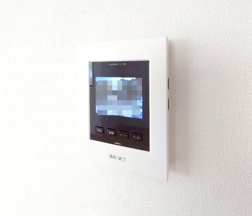 地下鉄東西線「小野」駅徒歩１４分の閑静な住宅街に立つ４ＬＤＫ◆駐車２台可◆京都市伏見区醍醐大高町1期の玄関|TVモニタ付インターフォン