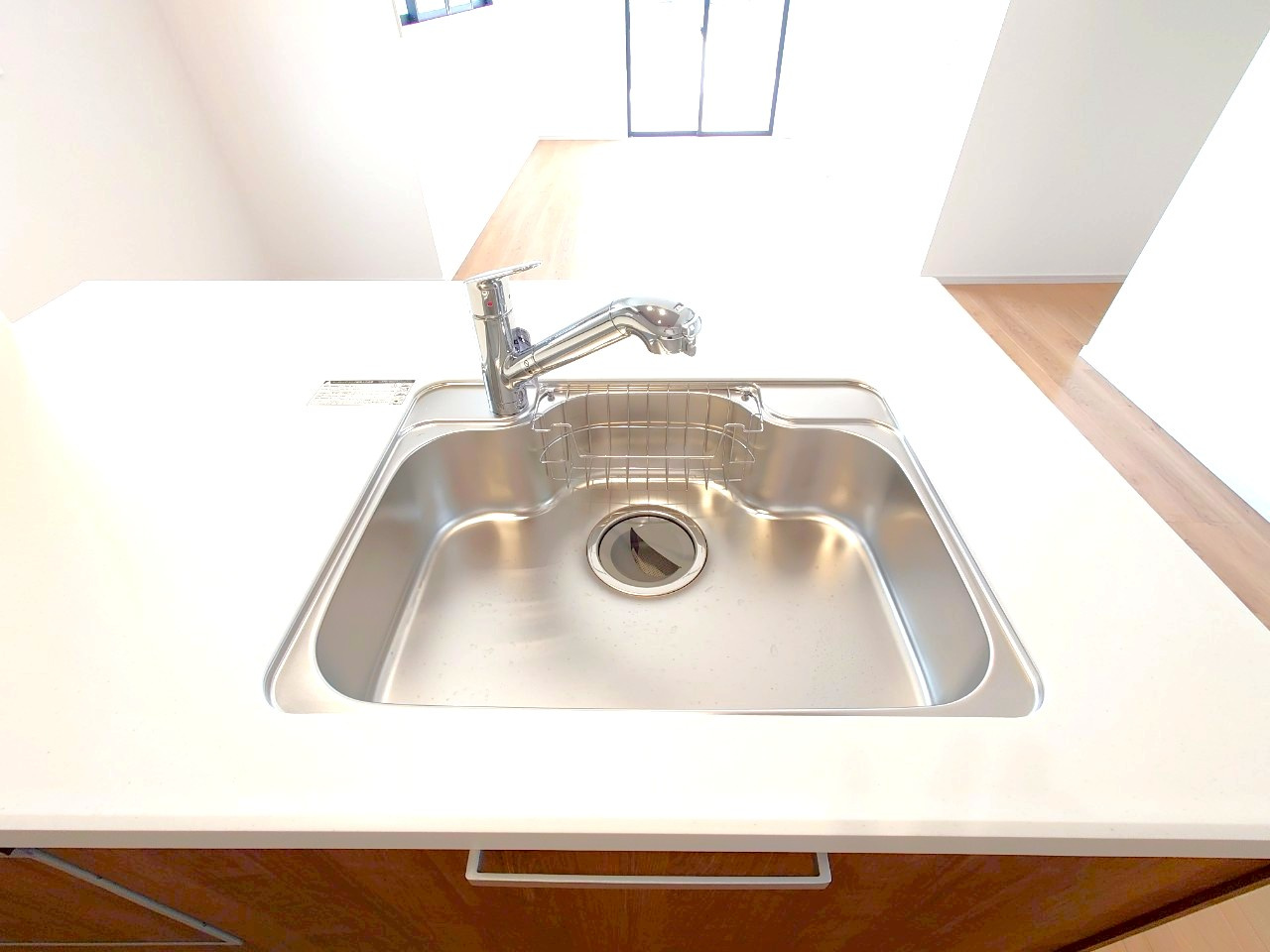 地下鉄東西線「小野」駅徒歩１４分の閑静な住宅街に立つ４ＬＤＫ◆駐車２台可◆京都市伏見区醍醐大高町1期のキッチン|キッチン　シンク