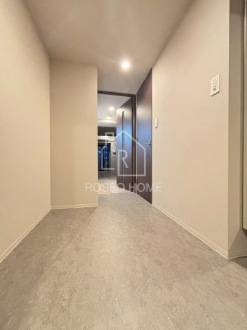 Dimora靭公園の玄関