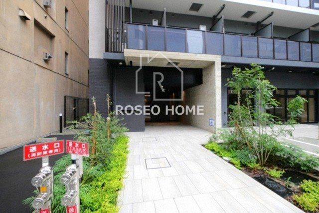 Dimora靭公園のエントランス