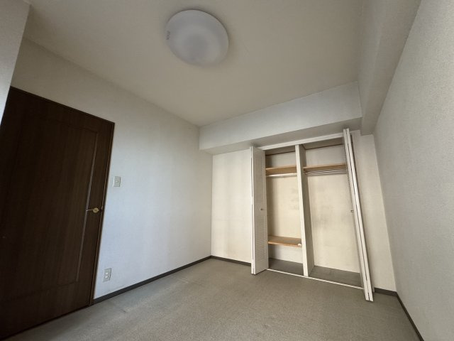 －三丁目不動産-ダイアパレスリバーコート熊谷の洋室