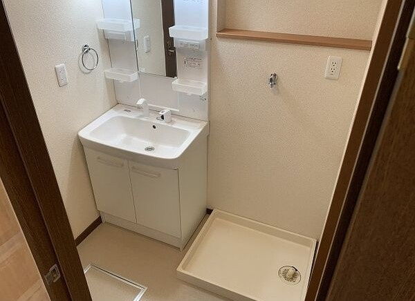 ＴＨＥ ＦＩＲＳＴ平針の洗面所