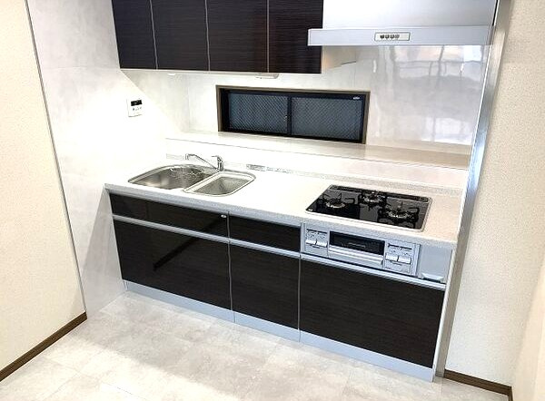 ＴＨＥ ＦＩＲＳＴ平針のキッチン