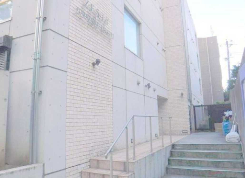 ZESTY駒沢大学Ⅱ　駅近　ネット無料　敷金０のエントランス