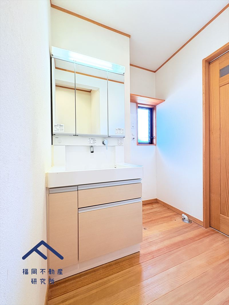 糟屋郡志免町片峰3丁目　戸建ての独立洗面台